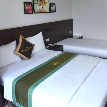 Sao Hotel Nguyen Ngoc Vu Отели рядом с достопримечательностью «Университет Естествознания»