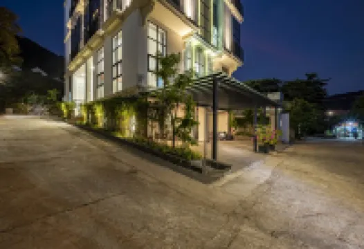 Skool Plus Vung Tau Hotel Hotels near Nui Lon Cable Station
