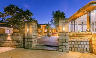Weizhou Island Stone Yuanshe Coral Stone Homestay
