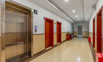 Huadu Business Hotel