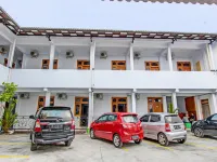 Urbanview Syariah Wisma Nabil Solo Hotels in Wonosari