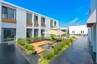 Lakeside House Các khách sạn gần Wuxi Institute of Commerce Training Building 1-A