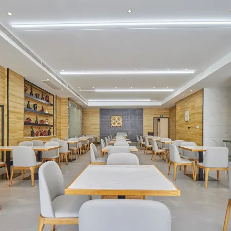 ALL IN HOTEL(Luqiao Shili Changjie · Zhongsheng Plaza Branch)