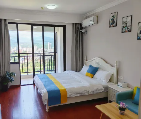 Min Hou Yi xuan ju Cinema Apartment