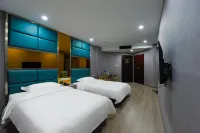 Cold Water River Jinxiu Dongsheng Hotel