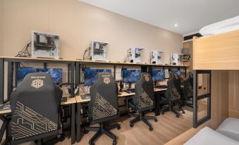 NP Light Luxury E-sports Hotel (Dali Neighborhood Plaza)