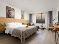 Mingyue Lake Hotel (Guangxi University Zoo Subway Station) Hotels near Nanning Zoo
