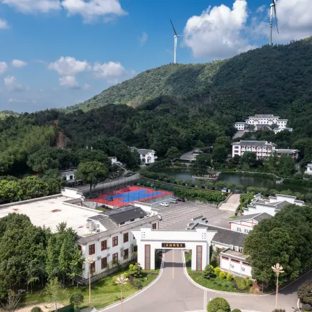 Taohuashan Ecological Garden Hotel