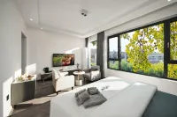 Yimengweima · View Riverside Music Homestay