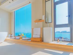 Dongshan Bay man bed and Breakfast