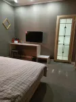 Fengqiu Sunshine Themed Homestay - 2-Star