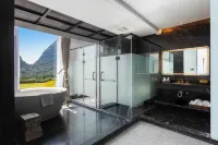 Man Yun Oriental Hidden Luxury · Hidden Luxury Vacation Hotel (Yulong River Branch)