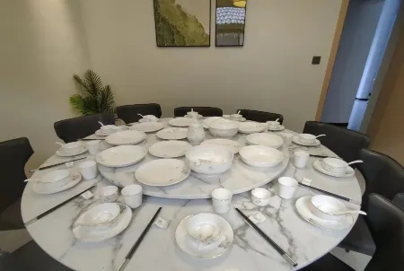 Hangzhou Poetic Qiju Huanshan Viewing Travel Secret Land Meisu (Fuyang Longlinba Scenic Area) Отели рядом с достопримечательностью «Fuyang Longlinba Sceneic Area»