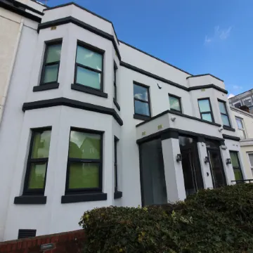 CovStays – Victoria House - Deluxe Studios in Coventry City Centre