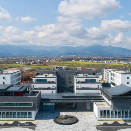 Central Landison Retreat QuZhou