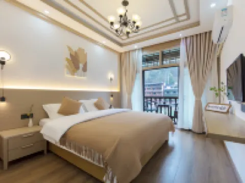 Yueying Tuojiang Riverview Homestay(Phoenix Ancient City) โรงแรมในเฟิ่งหวง