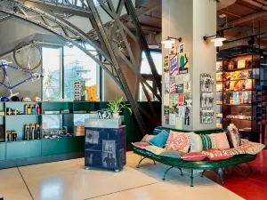 25Hours Hotel Duesseldorf Das Tour