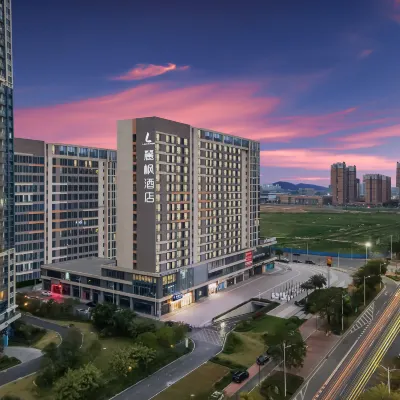 Lavande Hotel (Qingyuan High Speed ​​Railway Station Country Garden Future Time Store) Hotels near Yuantan Railway Station