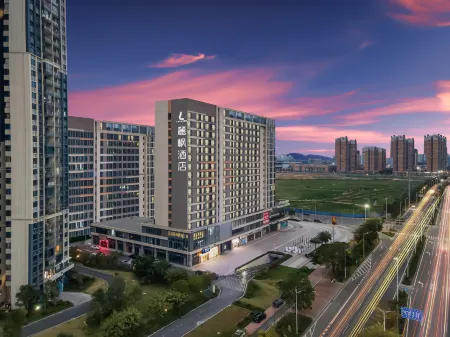 Lavande Hotel (Qingyuan High Speed ​​Railway Station Country Garden Future Time Store) Отели рядом со станцией Qingyuan Railway Station