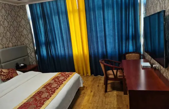 壤巴拉雲端酒店