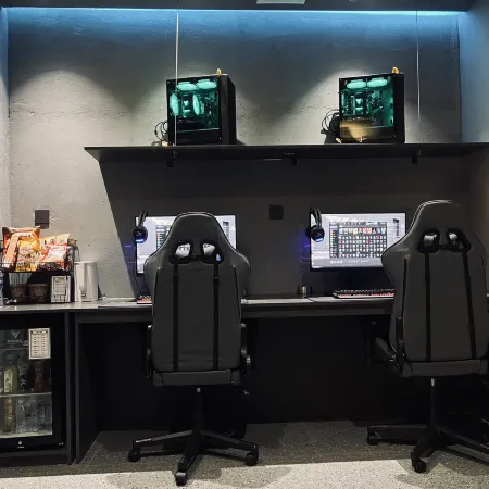 Yintou E-Sports Hotel (Baiyangdian Pier)
