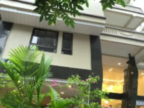 V House 5 Serviced Apartment Hotels near My Dinh National Stadium