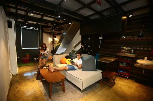 Private Getaway (Private Cinema) at Ceo Penang Hôtels à : Bayan Lepas