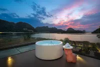 Puzhehei Qingmo Lakeview Resort Hotel