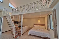 Cliff Villa