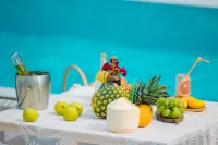 Mollin Room Dreams Art Resort - مسبح على السطح