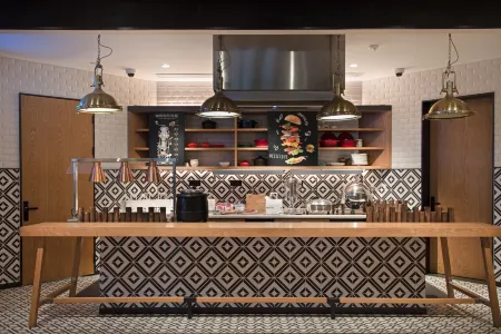 Shanghai Pudong Lujiazui Financial District Tongpai Hotel Отели рядом с достопримечательностью «Chenwang Temple»