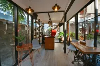 Gordnuea Boutique House