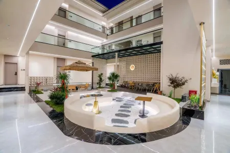 Qifengge Homestay Hotel (Yi Ancient Town) Отели рядом с достопримечательностью «Ancient Town of Yi People»