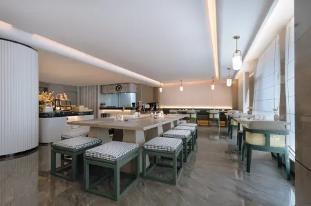 Manju Hotel (Kunming Changshui International Airport Branch)