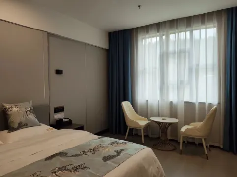 Yuanlai Hotel