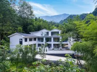 Forest Stream Gully Homestay Hotels near Bifengxia Wildlife Park