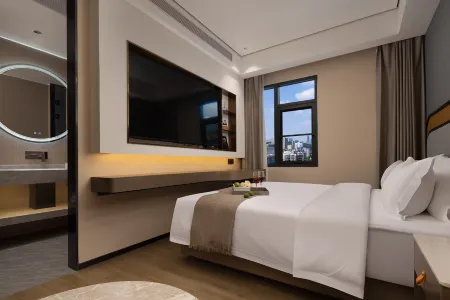 Huizhou Platinum Hotel (Huizhou Station Store)