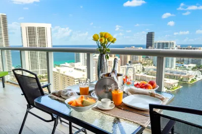 Hallandale Hideaway Các khách sạn gần Oreste Blake Johnson Park