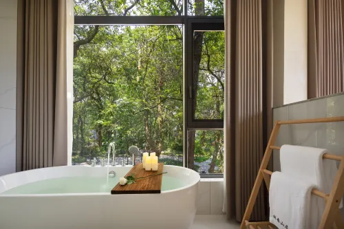 Shimen Linyun · Natural Oxygen Bar Resort Homestay (Wuyuan Yueliangwan)