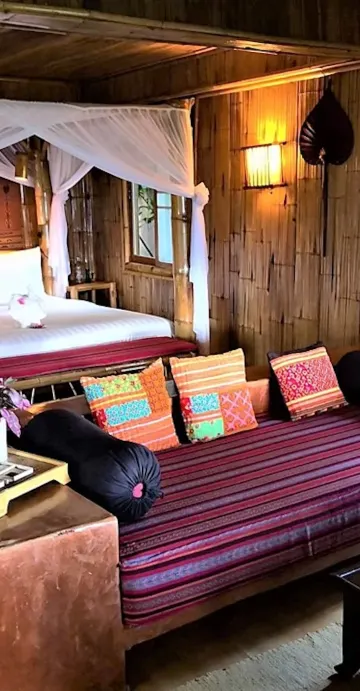 บูติกคอทเทจพร้อมอ่างอาบน้ำระเบียง