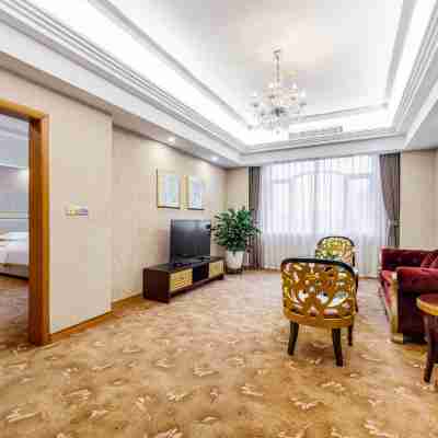 江門新會碧桂園鳳悅鳳凰飯店 Rooms