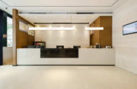 Borrman Hotel (Yulin High-Speed Railway Station Nanxing Square)