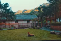 Daijiashan No.8 Hostel