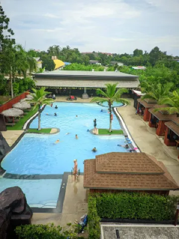 Hideaway Resort Banchang Hotels near Emerald Golf Resort