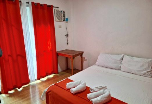 RedDoorz @ Hergem Siargao Inn