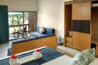 Plantation Island Resort