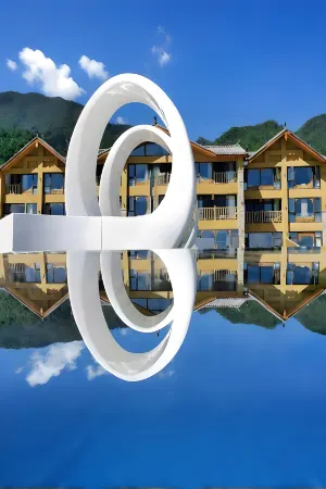 Huasu Shuishe View Inn Отели рядом с достопримечательностью «Lugu Lake Viewing Platform»