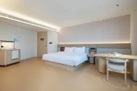 JI Hotel (Nanchang Qianyi Industrial Park Fuxing Bridge) - parking