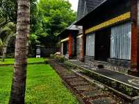 Cik Bunk Warung and Homestay Hotel di Bali
