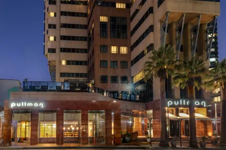 Pullman Cape Town City Centre Отели рядом с достопримечательностью «Southern Suburbs»